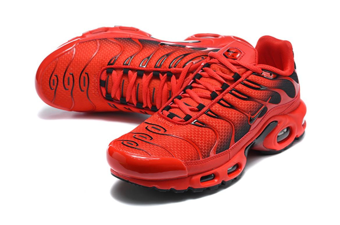 Nike TN Red